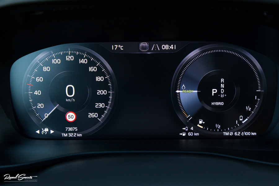 Volvo XC40 1.5 T4 Recharge Inscription Expression | Panorama dak | Adaptieve cruise | Blis | Harman Kardon |