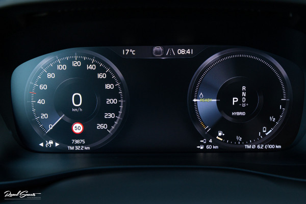 Volvo XC40 1.5 T4 Recharge Inscription Expression | Panorama dak | Adaptieve cruise | Blis | Harman Kardon |