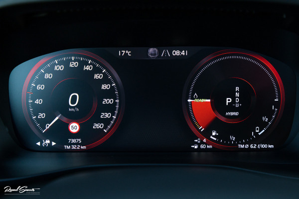 Volvo XC40 1.5 T4 Recharge Inscription Expression | Panorama dak | Adaptieve cruise | Blis | Harman Kardon |