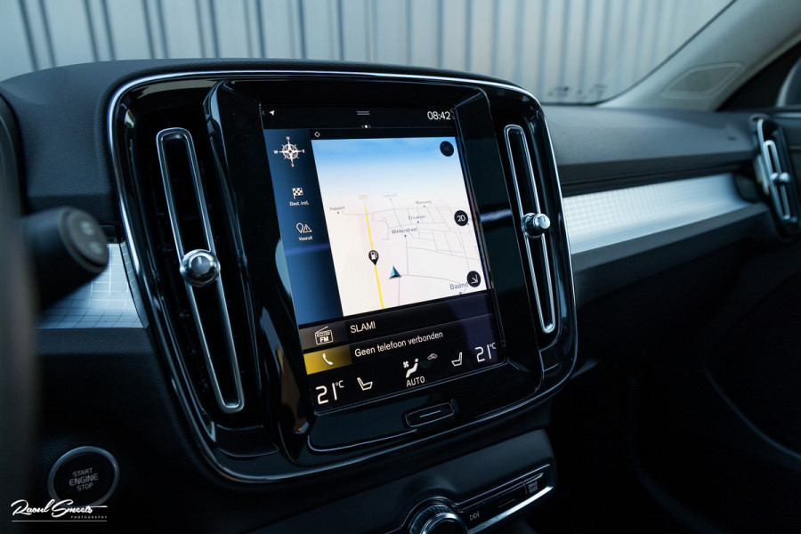 Volvo XC40 1.5 T4 Recharge Inscription Expression | Panorama dak | Adaptieve cruise | Blis | Harman Kardon |