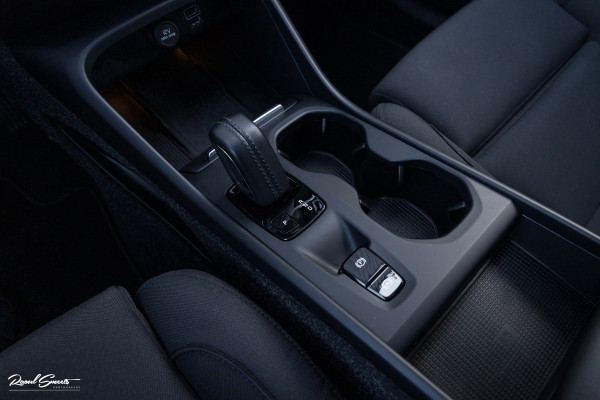 Volvo XC40 1.5 T4 Recharge Inscription Expression | Panorama dak | Adaptieve cruise | Blis | Harman Kardon |
