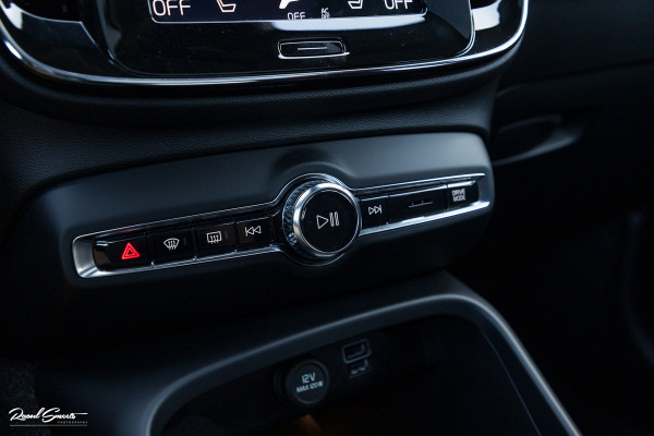 Volvo XC40 1.5 T4 Recharge Inscription Expression | Panorama dak | Adaptieve cruise | Blis | Harman Kardon |