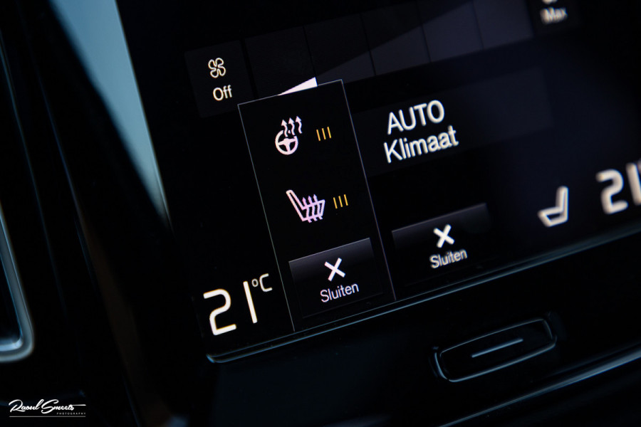 Volvo XC40 1.5 T4 Recharge Inscription Expression | Panorama dak | Adaptieve cruise | Blis | Harman Kardon |