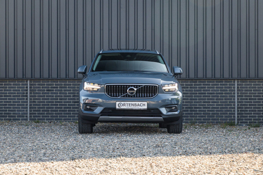 Volvo XC40 1.5 T4 Recharge Inscription Expression | Panorama dak | Adaptieve cruise | Blis | Harman Kardon |