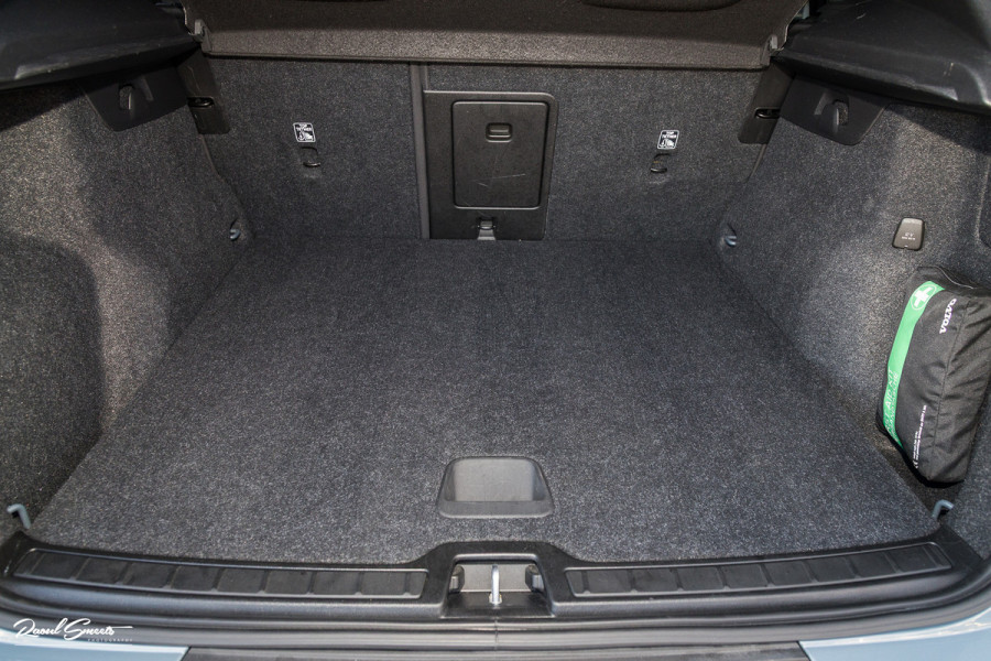 Volvo XC40 1.5 T4 Recharge Inscription Expression | Panorama dak | Adaptieve cruise | Blis | Harman Kardon |