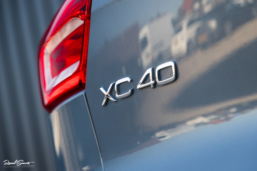 Volvo XC40 1.5 T4 Recharge Inscription Expression | Panorama dak | Adaptieve cruise | Blis | Harman Kardon |