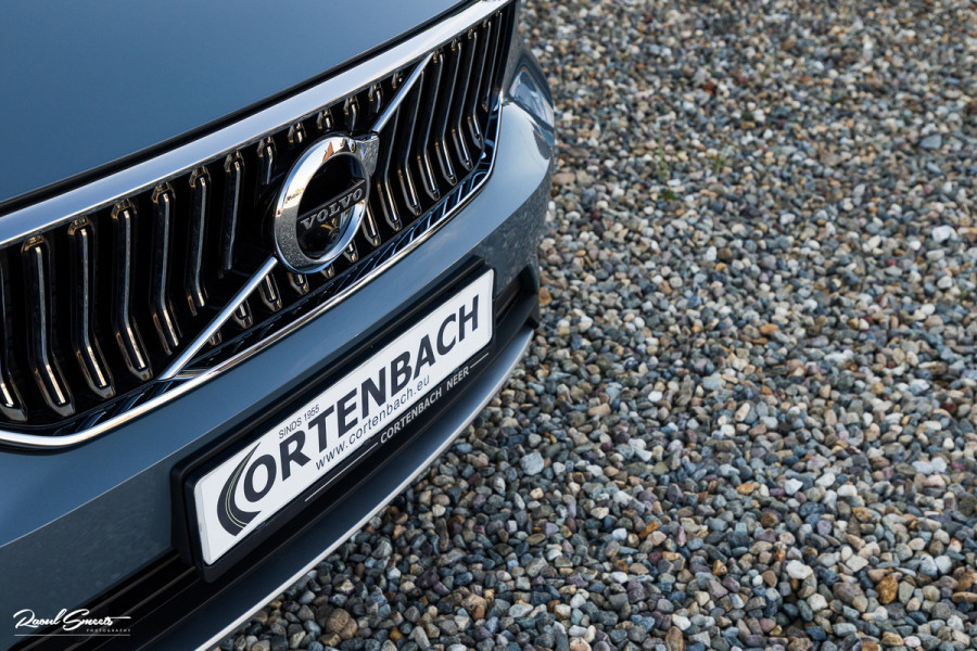 Volvo XC40 1.5 T4 Recharge Inscription Expression | Panorama dak | Adaptieve cruise | Blis | Harman Kardon |