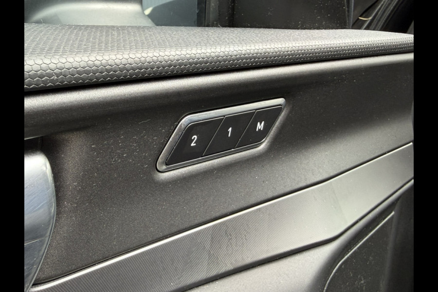 Lynk & Co 01 1.5 | Panoramadak | 360 camera | Kantel/schuifdak | memory seats | Apple carplay/Android Auto