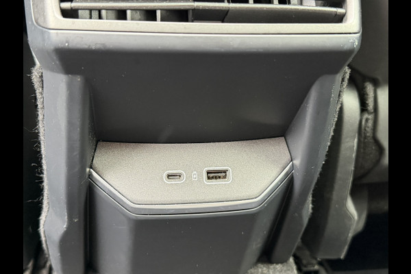 Lynk & Co 01 1.5 | Panoramadak | 360 camera | Kantel/schuifdak | memory seats | Apple carplay/Android Auto