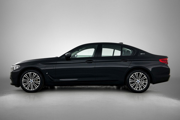 BMW 5 Serie 530e iPerformance High Executive(Dealer OnderH, Camera, StoelV, SfeerV, Navi, Etc)
