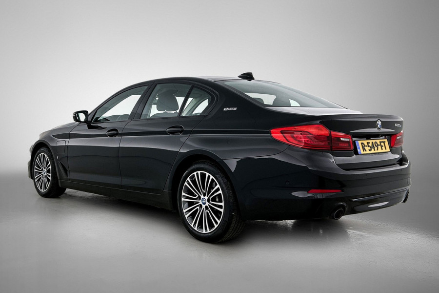 BMW 5 Serie 530e iPerformance High Executive(Dealer OnderH, Camera, StoelV, SfeerV, Navi, Etc)
