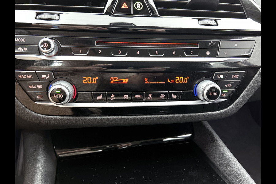 BMW 5 Serie 530e iPerformance High Executive(Dealer OnderH, Camera, StoelV, SfeerV, Navi, Etc)