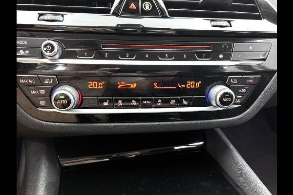 BMW 5 Serie 530e iPerformance High Executive(Dealer OnderH, Camera, StoelV, SfeerV, Navi, Etc)