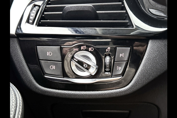 BMW 5 Serie 530e iPerformance High Executive(Dealer OnderH, Camera, StoelV, SfeerV, Navi, Etc)