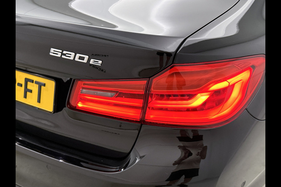 BMW 5 Serie 530e iPerformance High Executive(Dealer OnderH, Camera, StoelV, SfeerV, Navi, Etc)