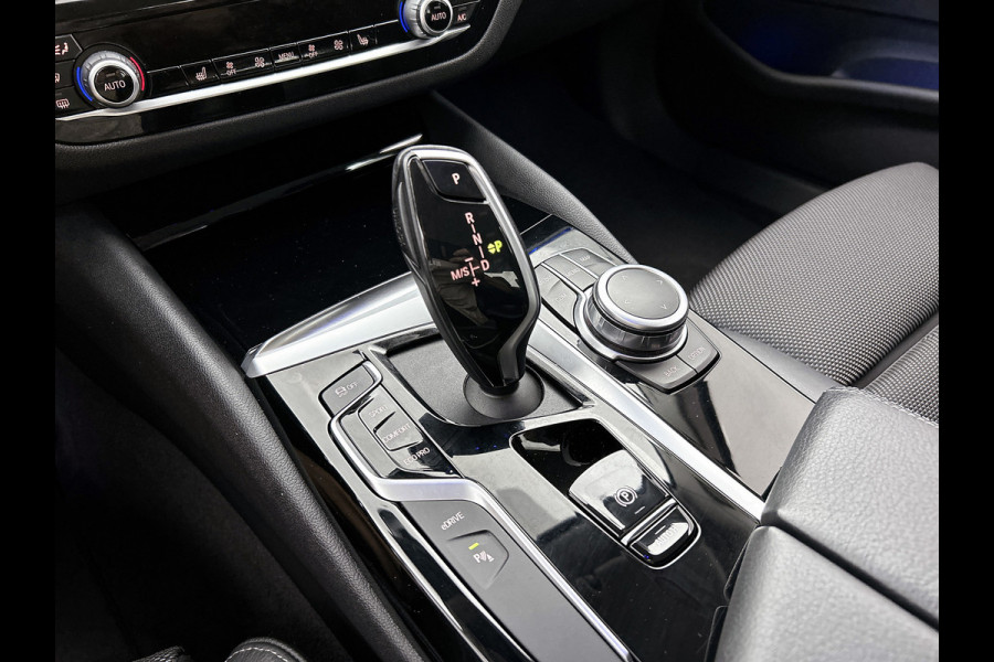 BMW 5 Serie 530e iPerformance High Executive(Dealer OnderH, Camera, StoelV, SfeerV, Navi, Etc)
