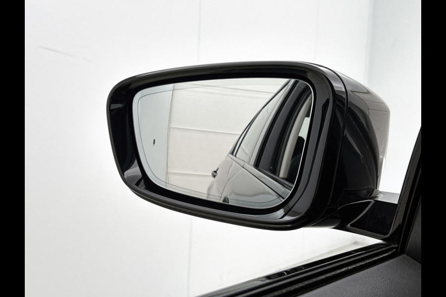 BMW 5 Serie 530e iPerformance High Executive(Dealer OnderH, Camera, StoelV, SfeerV, Navi, Etc)