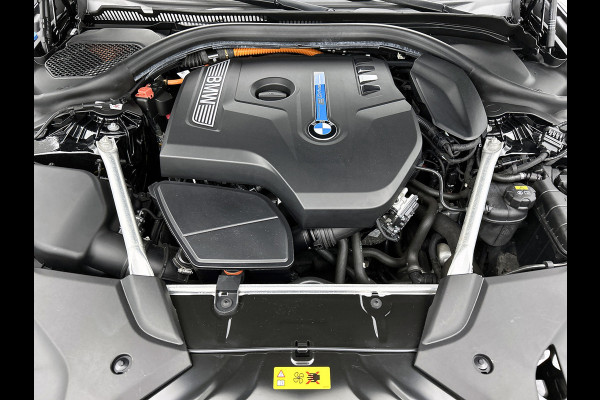 BMW 5 Serie 530e iPerformance High Executive(Dealer OnderH, Camera, StoelV, SfeerV, Navi, Etc)
