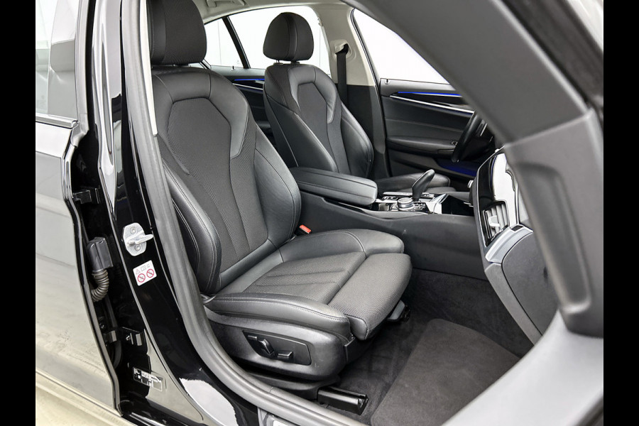 BMW 5 Serie 530e iPerformance High Executive(Dealer OnderH, Camera, StoelV, SfeerV, Navi, Etc)