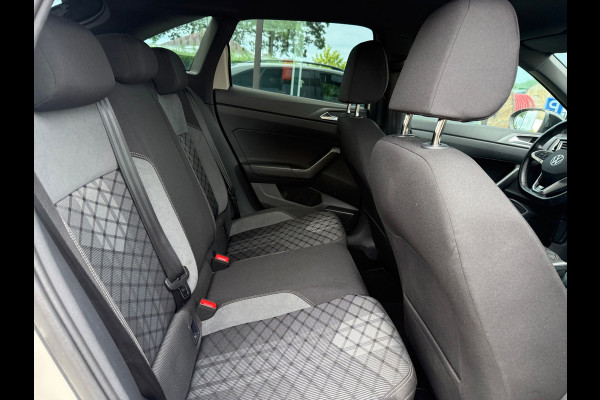 Volkswagen Taigo 1.0 TSI R-Line - Automaat - Navi - Camera - LED - Climate - Org.nl