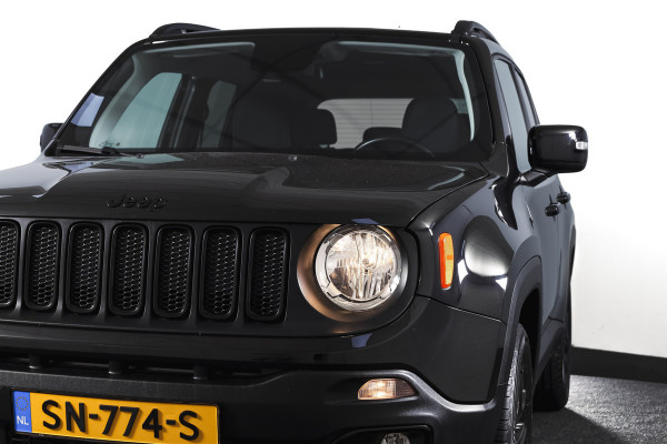 Jeep Renegade 1.6 E-Torq Night Eagle II 111PK | Cruise | PDC | NAV | ECC | DAB | LM 18" |