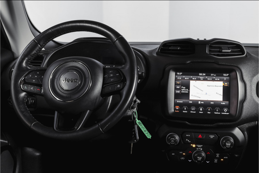 Jeep Renegade 1.6 E-Torq Night Eagle II 111PK | Cruise | PDC | NAV | ECC | DAB | LM 18" |