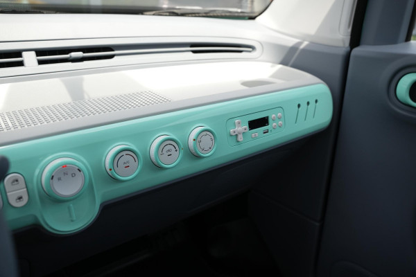 Bontu Mango Airco Radio/Bluetooth Camera 4 zitplaatsen
