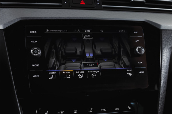 Volkswagen Passat Variant 1.4 TSI PHEV GTE Business Automaat | S/K-Panodak | Adapt. Cruise | Stoel-+Stuurverw. | PDC | 360 Camera | NAV + App. Connect | ECC | Elek. Trekhaak | Elek. Klep | LM 17" |
