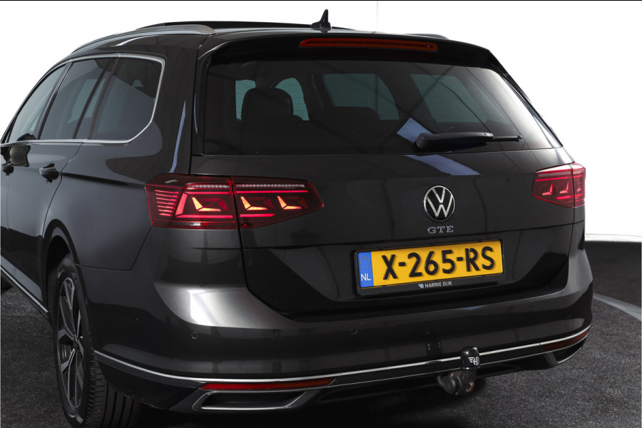 Volkswagen Passat Variant 1.4 TSI PHEV GTE Business Automaat | S/K-Panodak | Adapt. Cruise | Stoel-+Stuurverw. | PDC | 360 Camera | NAV + App. Connect | ECC | Elek. Trekhaak | Elek. Klep | LM 17" |