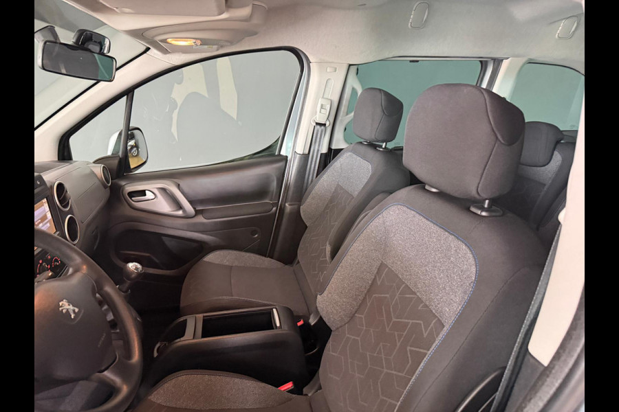 Peugeot Partner Tepee 1.2 PureTech Allure | Navigatie | Trekhaak | Distrb vernieuwd.