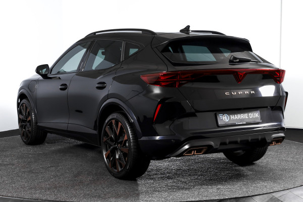 CUPRA Formentor 1.5 TSI e-Hybrid VZ Performance | Dig. Cockpit | Adapt. Cruise | Stoel-+Stuurverw. | PDC | Camera | NAV + App. Connect | ECC | Sennheiser | Elek. Klep | LM 19" | 5475