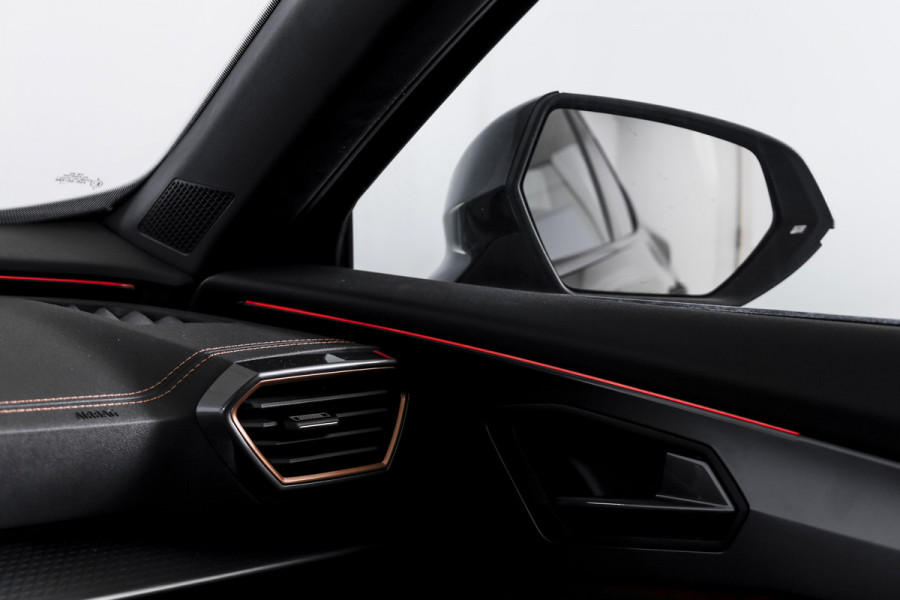 CUPRA Formentor 1.5 TSI e-Hybrid VZ Performance | Dig. Cockpit | Adapt. Cruise | Stoel-+Stuurverw. | PDC | Camera | NAV + App. Connect | ECC | Sennheiser | Elek. Klep | LM 19" | 5475