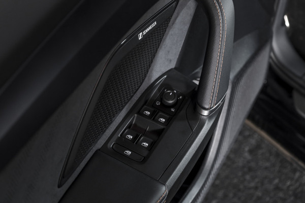 CUPRA Formentor 1.5 TSI e-Hybrid VZ Performance | Dig. Cockpit | Adapt. Cruise | Stoel-+Stuurverw. | PDC | Camera | NAV + App. Connect | ECC | Sennheiser | Elek. Klep | LM 19" | 5475