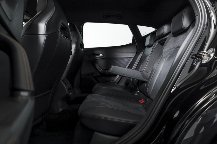 CUPRA Formentor 1.5 TSI e-Hybrid VZ Performance | Dig. Cockpit | Adapt. Cruise | Stoel-+Stuurverw. | PDC | Camera | NAV + App. Connect | ECC | Sennheiser | Elek. Klep | LM 19" | 5475