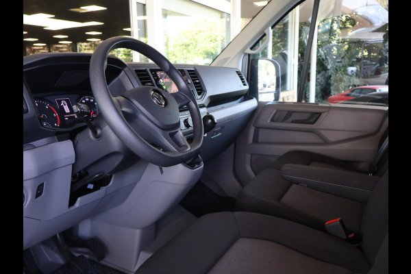 Volkswagen Crafter 35 2.0 TDI 140 PK L3H3 TWO-TONE + 3000 KG TREKHAAK | APPLE CARPLAY | CRUISE | SIDEBARS | NAVIGATIE