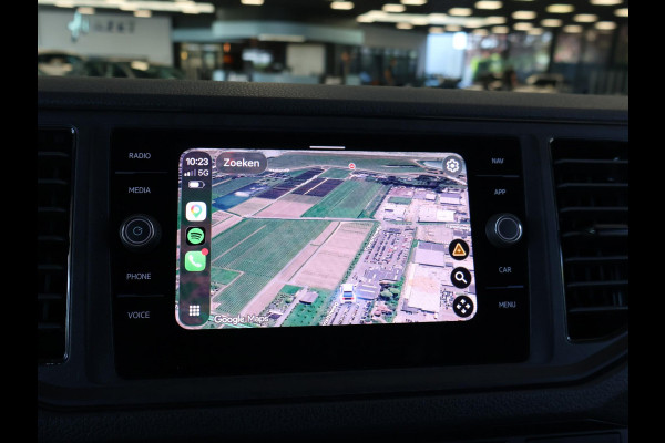 Volkswagen Crafter 35 2.0 TDI 140 PK L3H3 TWO-TONE + 3000 KG TREKHAAK | APPLE CARPLAY | CRUISE | SIDEBARS | NAVIGATIE