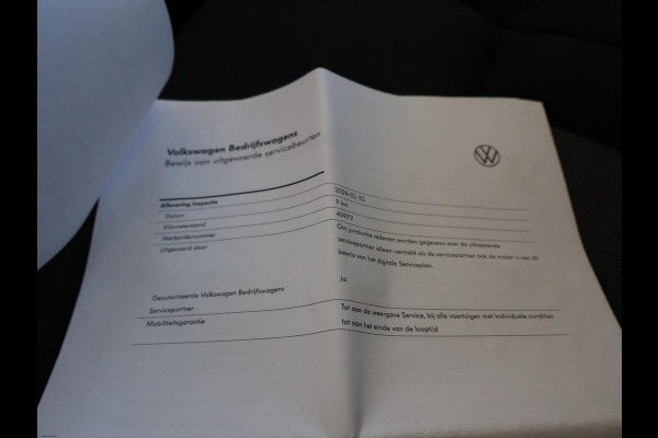 Volkswagen Crafter 35 2.0 TDI 140 PK L3H3 TWO-TONE + 3000 KG TREKHAAK | APPLE CARPLAY | CRUISE | SIDEBARS | NAVIGATIE