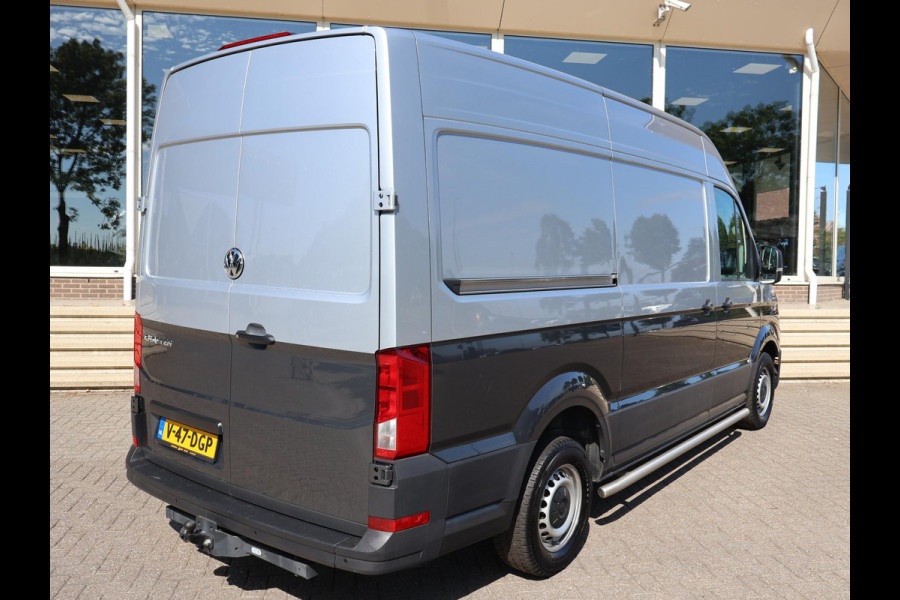 Volkswagen Crafter 35 2.0 TDI 140 PK L3H3 TWO-TONE + 3000 KG TREKHAAK | APPLE CARPLAY | CRUISE | SIDEBARS | NAVIGATIE