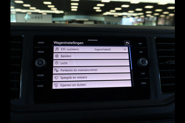 Volkswagen Crafter 35 2.0 TDI 140 PK L3H3 TWO-TONE + 3000 KG TREKHAAK | APPLE CARPLAY | CRUISE | SIDEBARS | NAVIGATIE