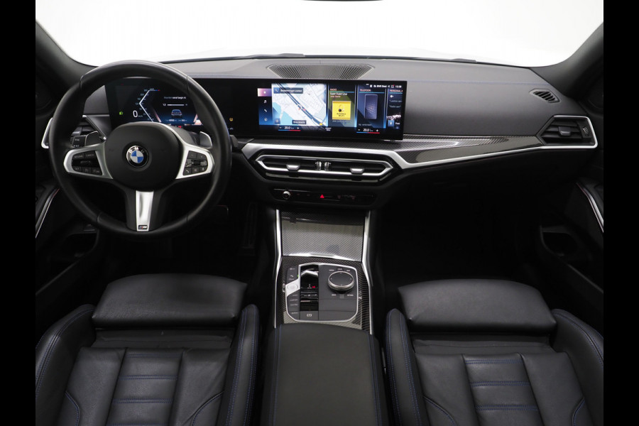 BMW 3 Serie Touring 320i M Sport Pro Brooklyn Grey | M Pro Stoelen | Panoramadak | Harman/Kardon | Carbon | Camera | Memory | Sfeerlicht