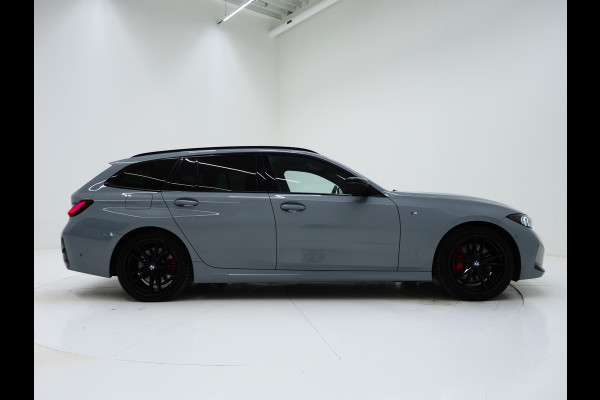 BMW 3 Serie Touring 320i M Sport Pro Brooklyn Grey | M Pro Stoelen | Panoramadak | Harman/Kardon | Carbon | Camera | Memory | Sfeerlicht
