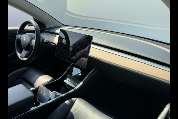 Tesla Model 3 LONG RANGE AWD 75 kWh 360CAMERA/NAVI/LEDER/PANORAMADAK