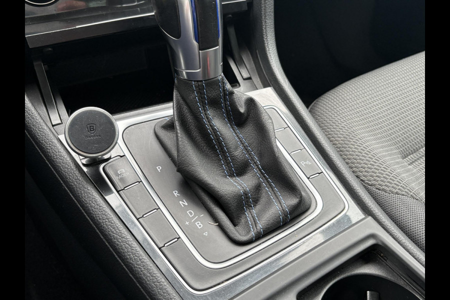Volkswagen e-Golf e-Golf 136pk | SOH 88,7% | Virtual Cockpit | Stoelverwarming | Adaptive Cruise | Camera |