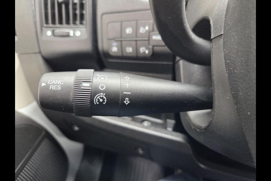 Citroën Jumper / Peugeot Boxer 140 PK Lowliner Laadklep / Oprijklep Lage instap Airco Cruisecontrol