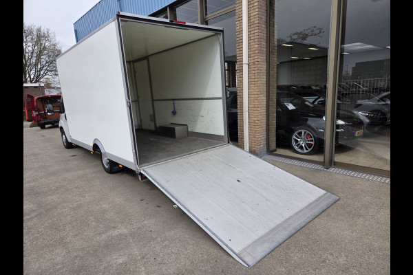 Renault Master / Peugeot Boxer 140 PK Lowliner Laadklep / Oprijklep Lage instap Airco Cruisecontrol