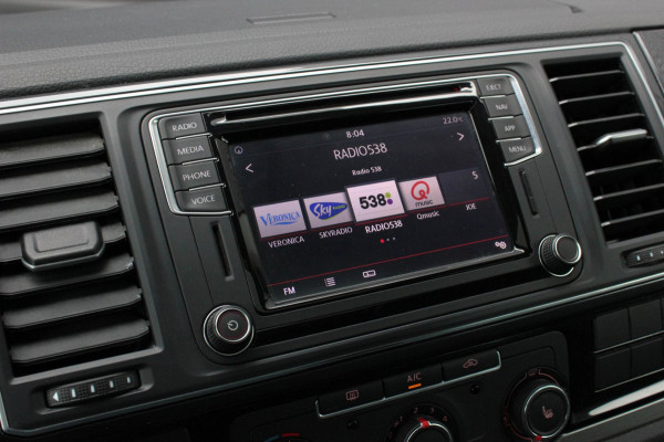 Volkswagen Transporter 2.0 TDI L2H1 DC 204PK JB-EDITION DSG / PDC / DUBBEL CABINE / LEDEREN BEKLEDING / FULL / APPLE CARPLAY /NAVI