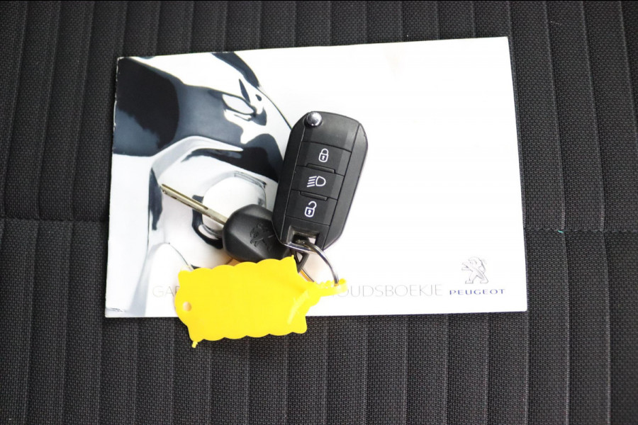 Peugeot 2008 1.2*130PK*AUTOM*NAVI*ECC*HAAK*CRUISE*CARPLAY*