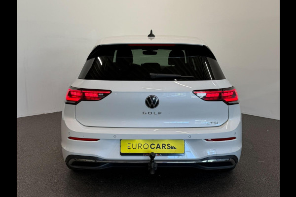 Volkswagen Golf 1.5 eTSI DSG7 Automaat Trekhaak Camera LED IQ Matrix Stoel en Stuurverwarming Adaptive Cruise Control Digitaal Display DAB Apple Carplay Android Auto Climate Control