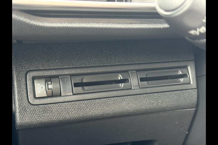 Peugeot 5008 1.2 PureTech Active 1e Eigenaar,D-riem 12-2023,Trekhaak,7 Persoons,6 Bak,Carplay,Clima,Cruise,131pk,Pdc,Dealer Onderhouden,N.A.P,Apk tot 05-2027