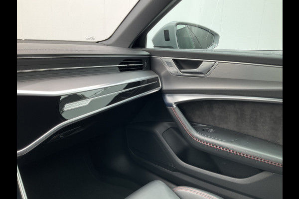 Audi RS6 4.0 TFSI 600PK Ceramic HUD Carbon Nardo 4WS Pano.dak Softclose B&O 360° Dealer-Serviced!